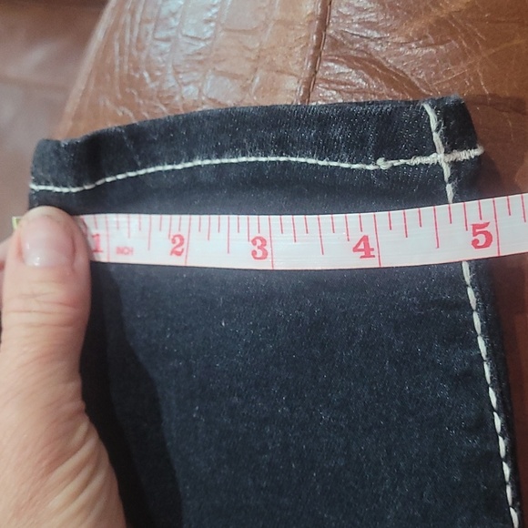 Woman’s True Religion Jeans - Picture 6 of 6